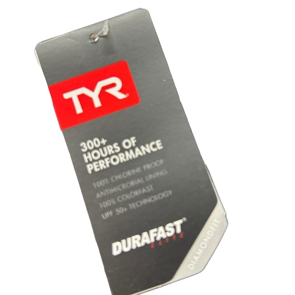 TYR Durafast women’s Hexa Diamondfit Swimsuit training swimsuit size 32 NWT - Picture 5 of 5